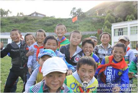 7��14�������⵽�����·�����ٹ���֮��6��󣬏�(f��)����W(xu��)����֧�υf(xi��)��(hu��)��֧���(du��)�K�ڵ��_(d��)��(sh��)�`������ɽ�ϼӲ�h�����l(xi��ng)����С�W(xu��)��֧�̹�������չ�_(k��i)���D��ȴ����r(sh��)��С�W(xu��)��������ӭ���(du��)�T���ĵ���(l��i)��