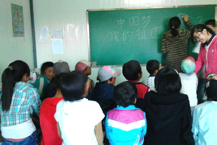 7��20�գ���ӿƼ���W���t�ġ�֧����c�ຣ���Ϲ��WУ֧�̻�ӡ����c���ӹ�Ԓ���Ї������ҵ��������������e�������ӂ��mȻ��o��С�����v����������Մ��������֣��s��Ȼ��μ���������