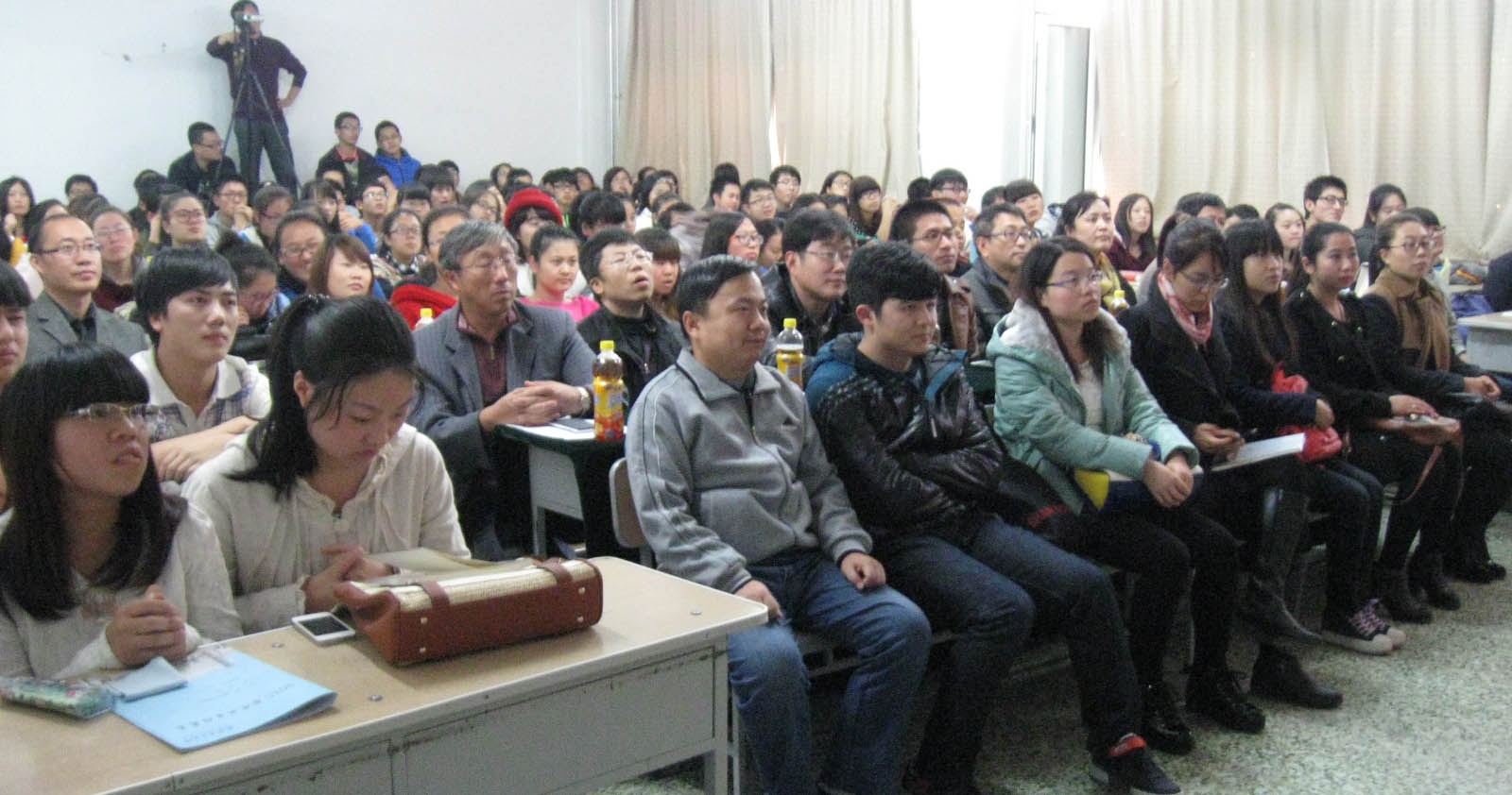 �R�R������W(xu��)����ˮ֮�L ���`�أ��������R�R����