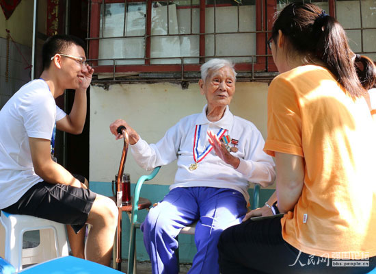 ־Ը���c����(zh��n)�ϱ����������У���