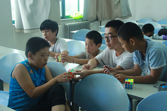 �Ї�ʯ�ʹ�W(xu��)���A�|������֮�������̈F��ɽ�|ʡ�S�u��(j��ng)���_�l(f��)�^(q��)ᘌ�����(w��)���ˆT��Ů�����؃�ͯ�_չ�����ӣ����H�_�O(sh��)�Z��(sh��)���n�̽̌W(xu��)��߀�_չҕ�l�̌W(xu��)��ħ�g(sh��)��ħ�����L�����dȤ��n�̡� (2)