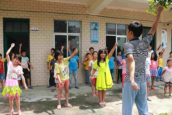 �V�|�t(y��)�ƴ�W��΢�m���ġ�����F��ڏV�|ʡ�����������(zh��n)ͬ��С�W֧�̣�־Ը�߽�ͬ��С�W�W���\��ǰ�������Ԝp���\�ӂ�����