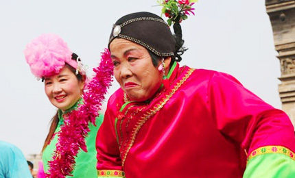 ���՝}�ϴ����һ���׻�Ӿ��ʼ������L(f��ng)茹�����������������Ť������2��16���������һ�@�����}�Ͽh�e�����S����ʵĽ��^�Ļ���������y(t��ng)���׶��˶�ʡ���ζ����������Ⱥ���[�´����g�gϲϲ�^������׌��(ji��)�՝}�Ǹ��ӽk����ʡ���Ԕ���� 